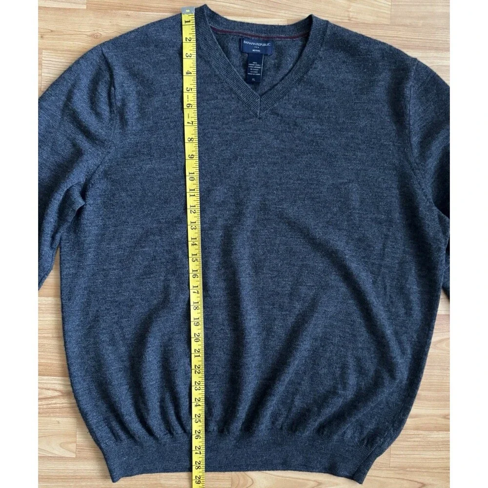 Banana Republic Merino Wool Sweater Mens XL V Neck Lightweight Pullover Gray
